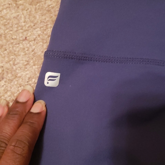 Fabletics Women's Navy Mid-Rise Mesh Powerhold® Capri - Picture 7 of 11